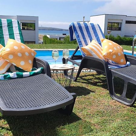 Modern 4 Double Bedroom Villa With Pool / Garden Valdoviño المظهر الخارجي الصورة