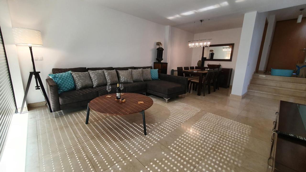 Modern 4 Double Bedroom Villa With Pool / Garden Valdoviño المظهر الخارجي الصورة